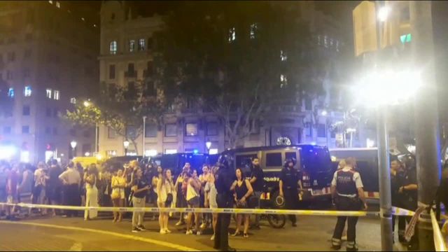 "Un terrorisme low-cost qui fait terriblement mal", "No pasaran" : la presse française réagit à l'attentat de Barcelone