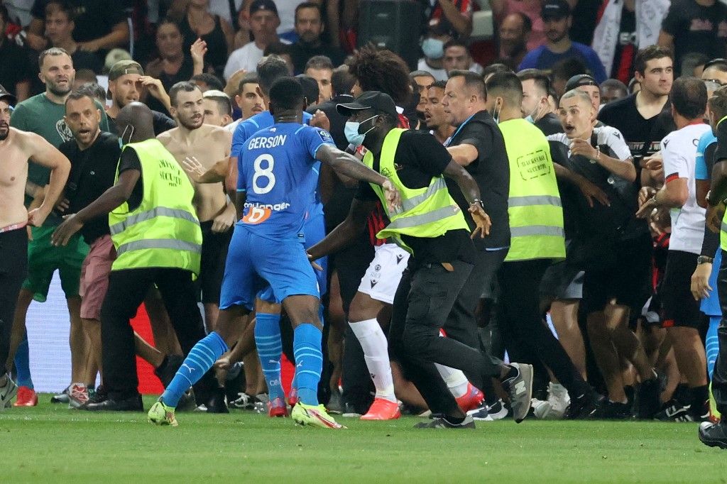 Une enquête ouverte après les échauffourées pendant le match Nice-Marseille