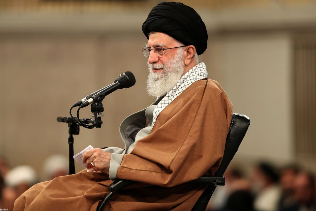 EN DIRECT - L'Iran tire sur des bases US : Khamenei se réjouit d'une 