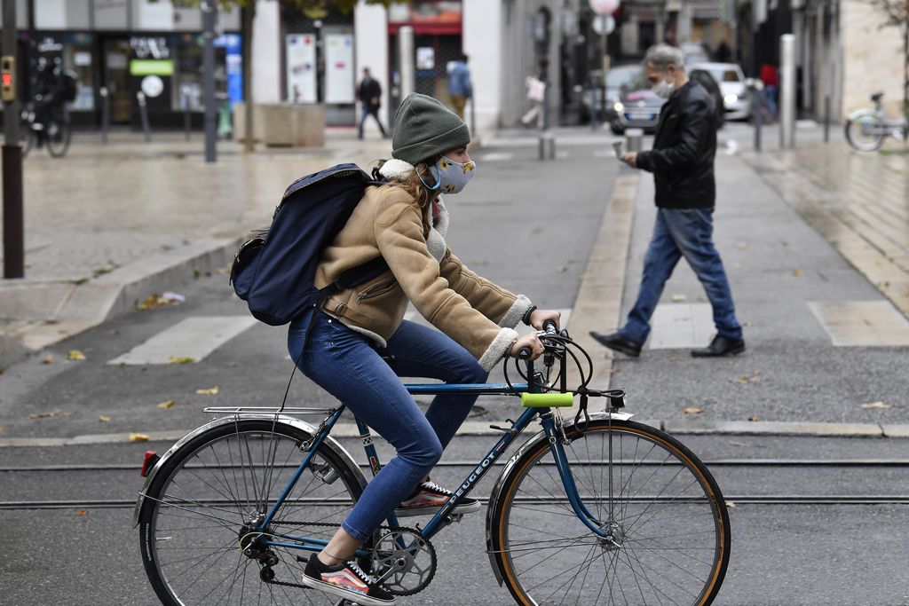 Un trajet domicile-travail à vélo est-il non remboursable s'il fait plus de 45 minutes ?