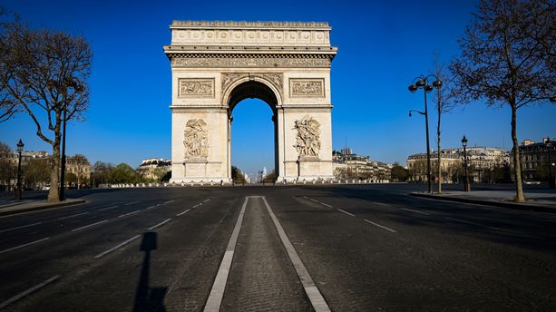 À Paris, le soleil n’avait pas autant brillé depuis 1959