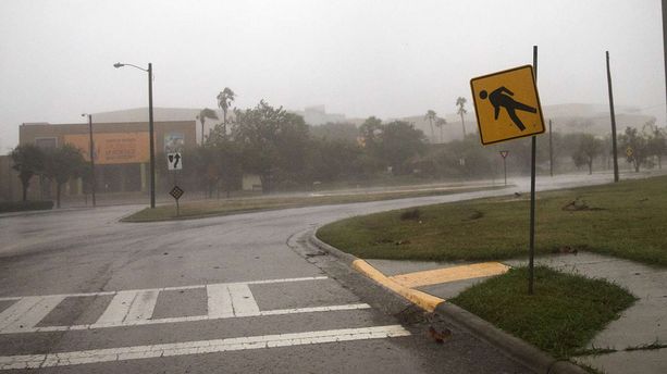 Ouragan Harvey sur le Texas : "On a juste à attendre en croisant les doigts"
