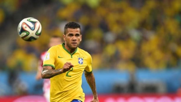 Coupe du Monde : blessé, le Brésilien Dani Alves n'ira pas en Russie
