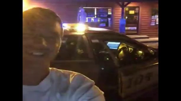 VIDEO - États-Unis : Il vole une voiture de police et... fait un Facebook Live !