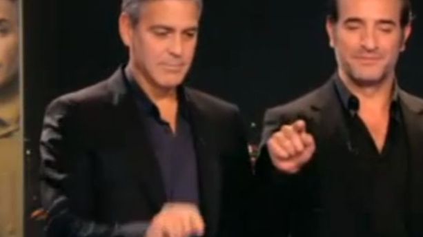 VIDEO - George Clooney et Jean Dujardin se lâchent au JT de TF1