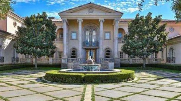 PHOTOS -Britney Spears s'offre une maison à 7 millions de dollars à Thousand Oaks 