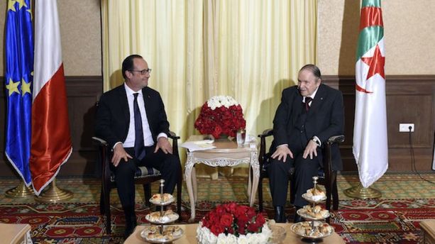 À Alger, Hollande reconnaît la "grande maîtrise intellectuelle" de Bouteflika