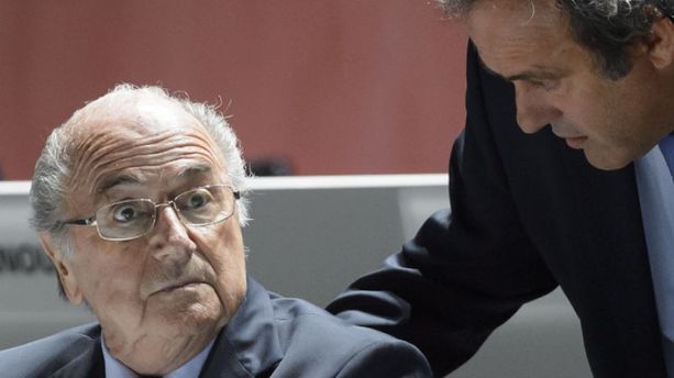  Le comité d'éthique de la Fifa veut suspendre Blatter... et Platini
