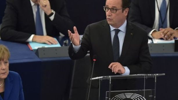 Réfugiés : le mea culpa de Hollande au nom de l'Europe