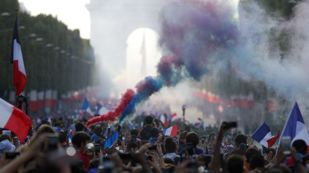 "C'est irréel" : sur les Champs, les Bleus laissent un impérissable souvenir