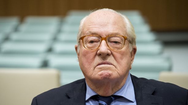 L'immunité parlementaire de Jean-Marie Le Pen levée par les eurodéputés