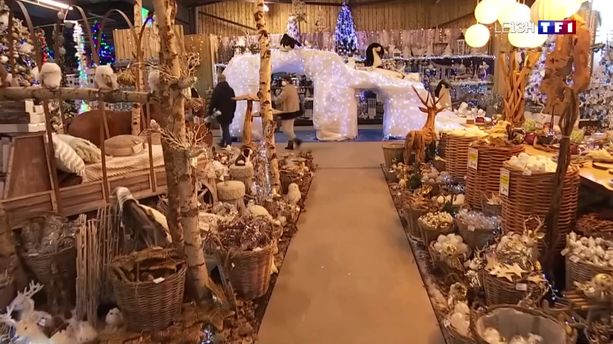 Les décorations de Noël égaient déjà les magasins