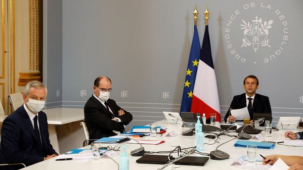 Les principaux ténors de l'exécutif - Bruno Le Maire, Jean Castex, Emmanuel Macron - lors d'une réunion à l'Élysée en novembre 2020;