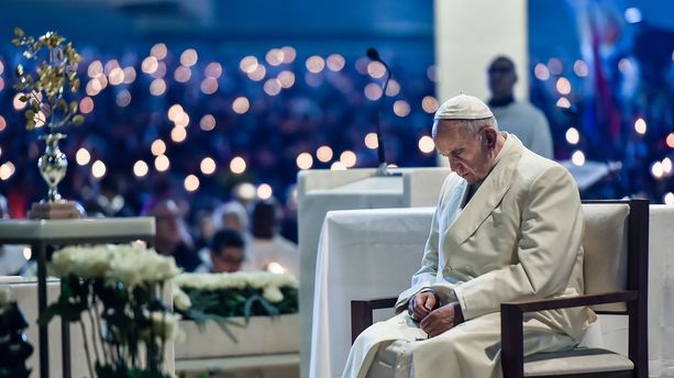 Le pape François reconnaît qu'il s'endort parfois en priant
