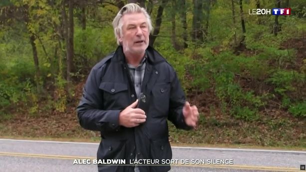 "Plus jamais de vraies armes" : Alec Baldwin sort de son silence après le tir mortel sur le tournage de "Rust"