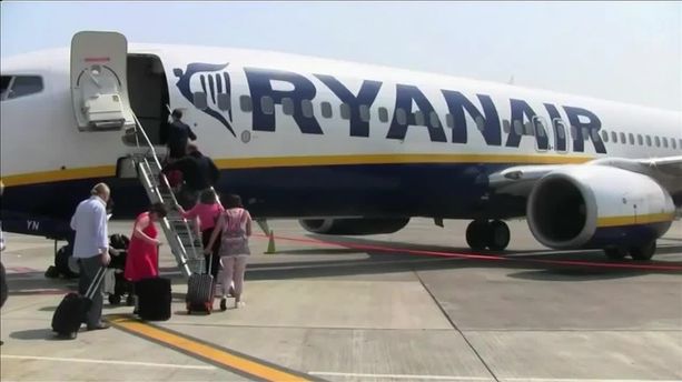 Ryanair reprendra ses vols en juillet mais sans condamner de siège