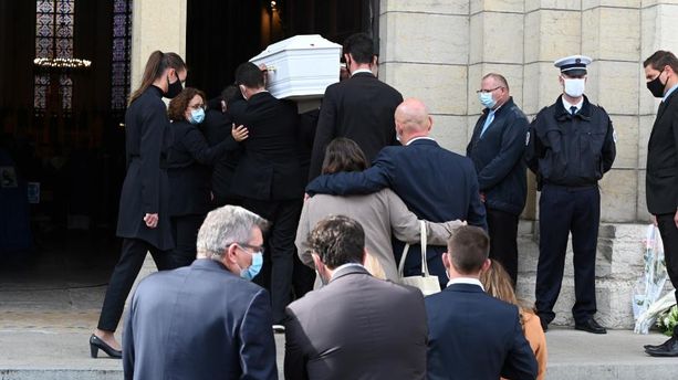 "Personne ne mérite de mourir comme ça" : des funérailles pleines d'émotion pour Victorine
