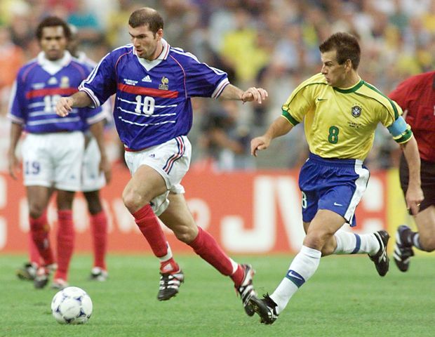 Un maillot de Zidane pour France-Brésil 98 vendu plus de 100.000 dollars aux enchères