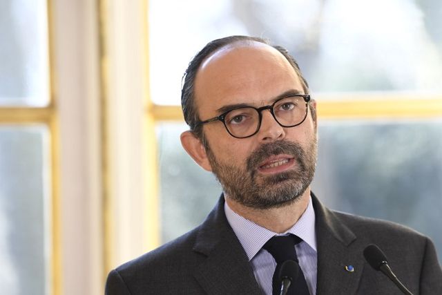 EN DIRECT - Réforme de la SNCF : face aux syndicats, Edouard Philippe reste droit dans ses bottes