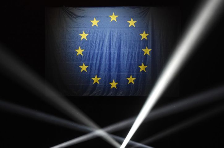 EN DIRECT - Européennes : 500 pages et groupes Facebook soupçonnés de diffuser de fausses informations dans l'UE